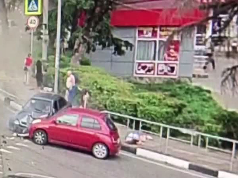 بالفيديو: حادث سير مروع في روسيا!